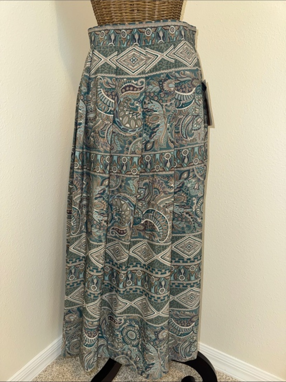 NWT Vintage Koret  Blue Beige Paisley Pleated Skirt 10
